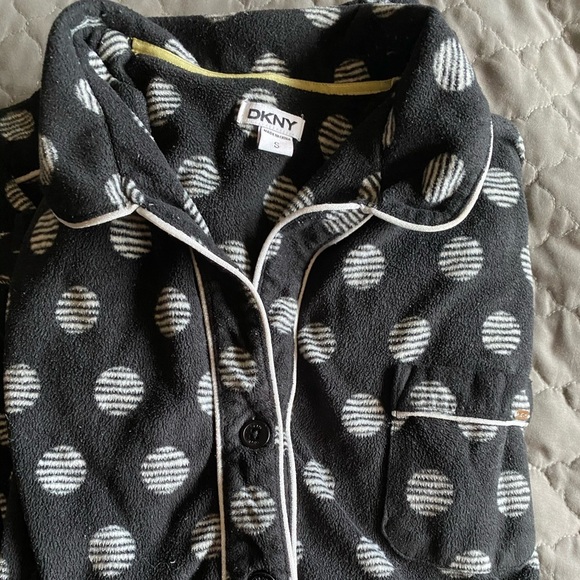DKNY Button Up Flannel Pajamas Black/White - Picture 2 of 7